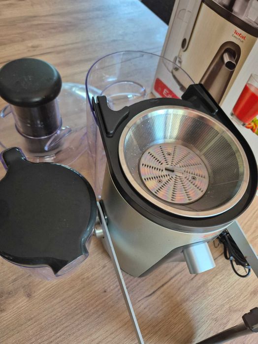 Sokowirówka TEFAL Easy Fruit model ZE58