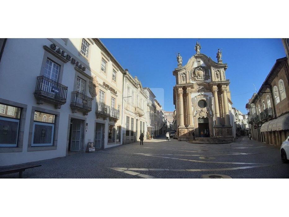 Espaços Para Comércio ou Serviços nas Galerias Nova Bila em Vila Real