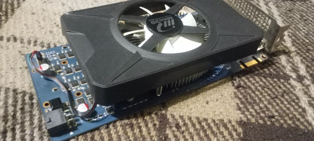 Відеокарта gtx 580 ti