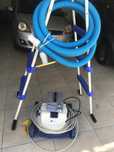 Aspirador limpa fundos piscina