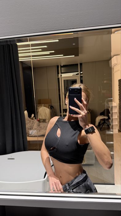 Топ Ace S чорний