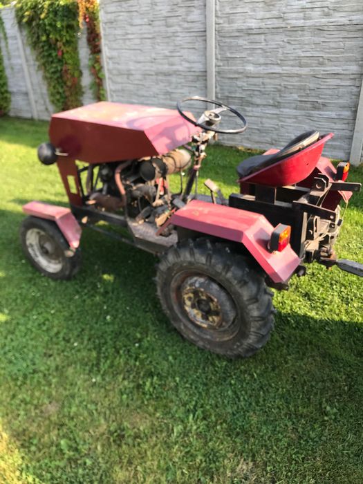 Ciągniczek ,traktorek sam