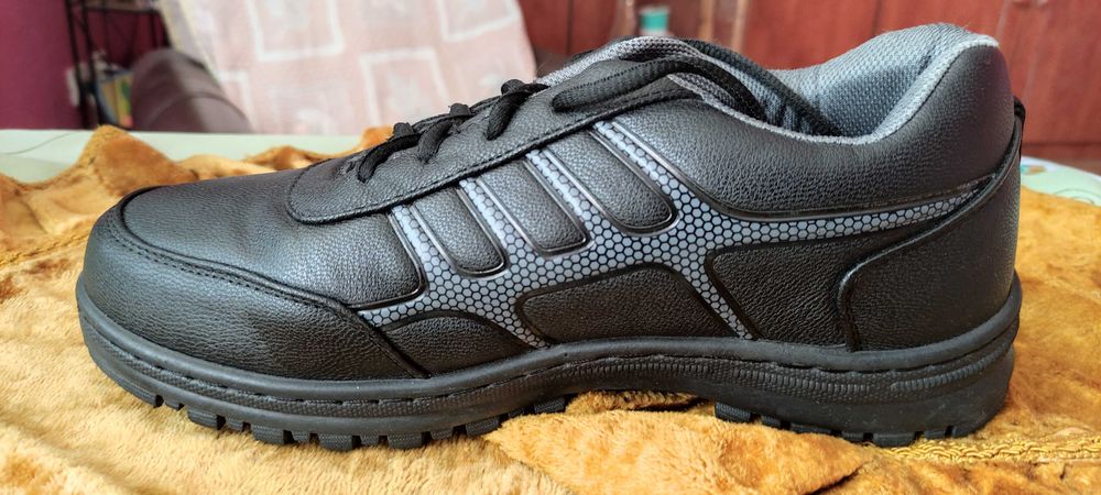 Buty skórkowe na deszcz