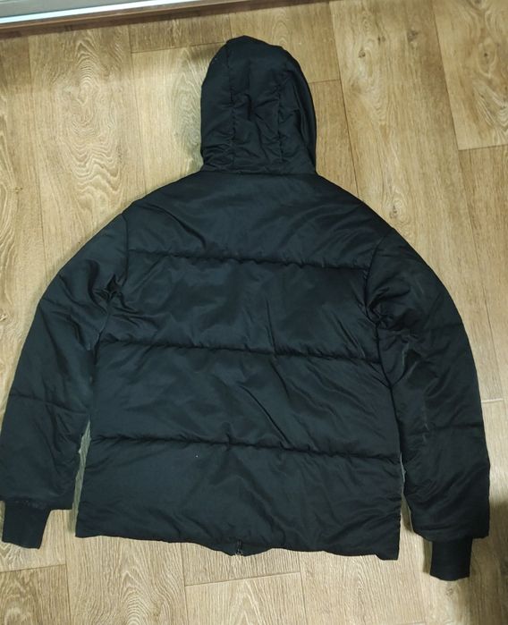 Зимова жіноча куртка М