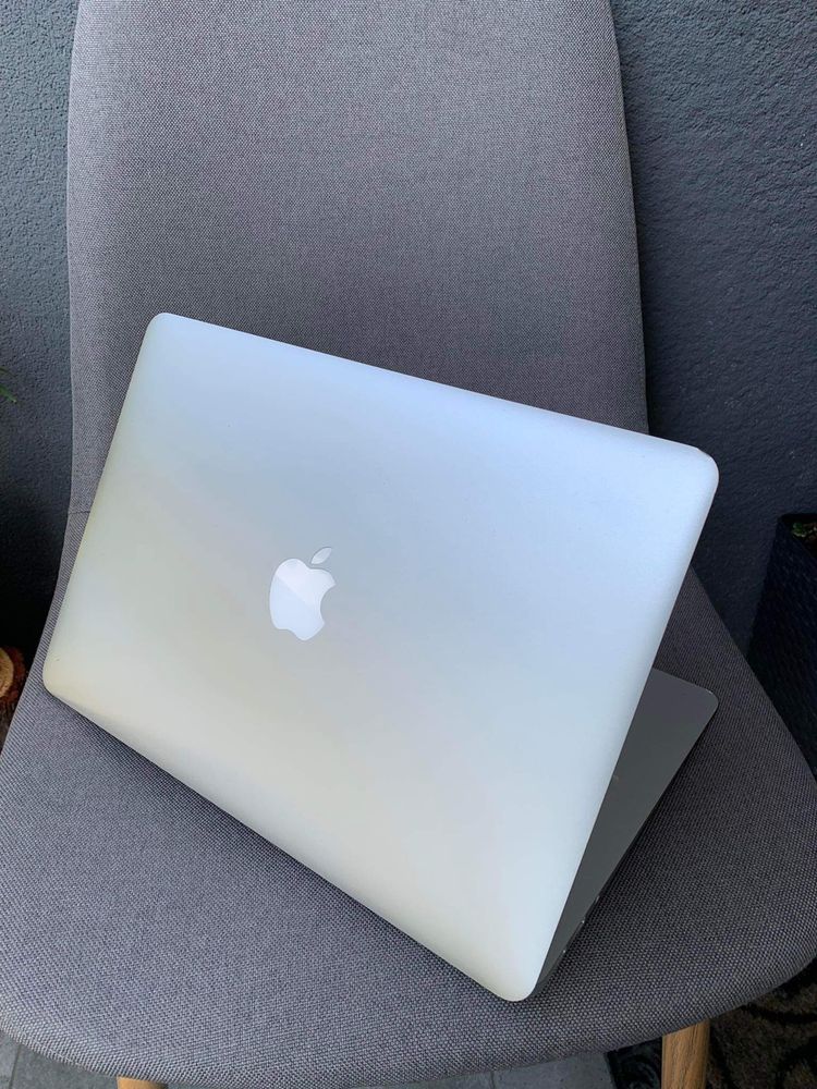 Cieniutki MacBook A1466/Intel Core I5/8GB/HDD 250GB/Piękny Egzemparz!