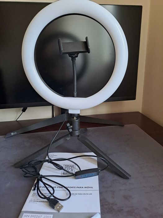 Tripé com Anel de luz Led e suporte para smartphone