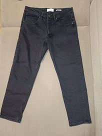 Spodnie jeansowe czarne Carrot Slim Reserved 31
