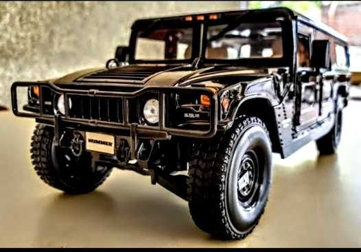 Hummer H1 model Miasto 1/18