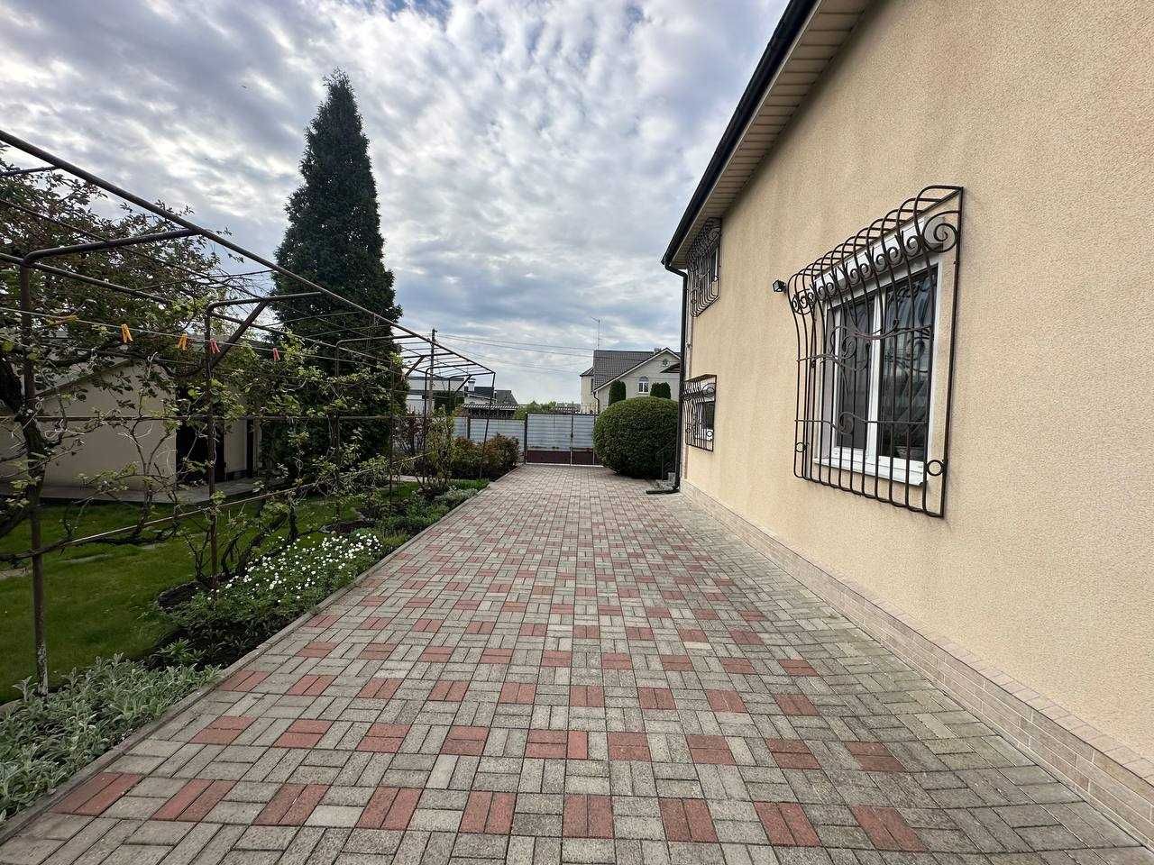 Продам сучасний будинок 125 м2 с. Новоолександрівка