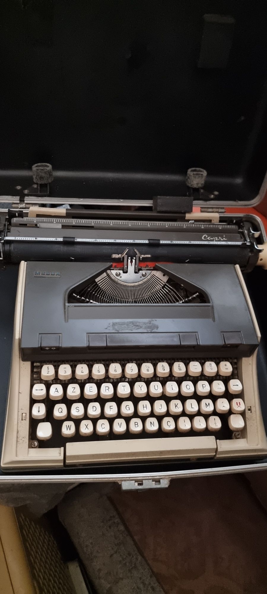 Máquina de escrever antiga