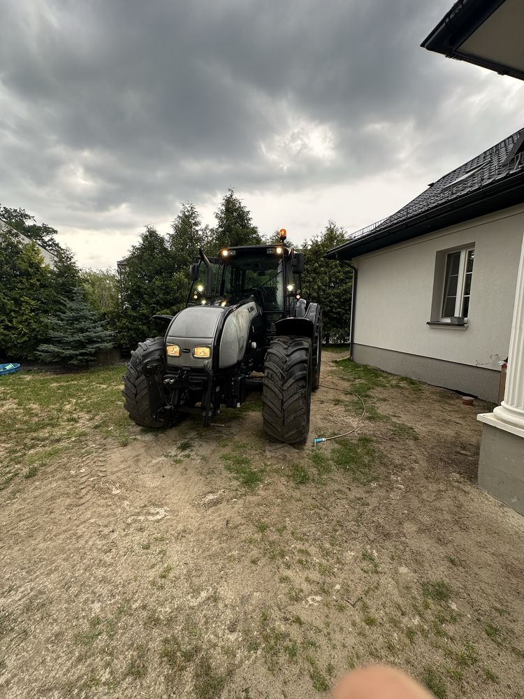 Valtra T180. 2004r. Manual biegi pelz. 4200mth!!!