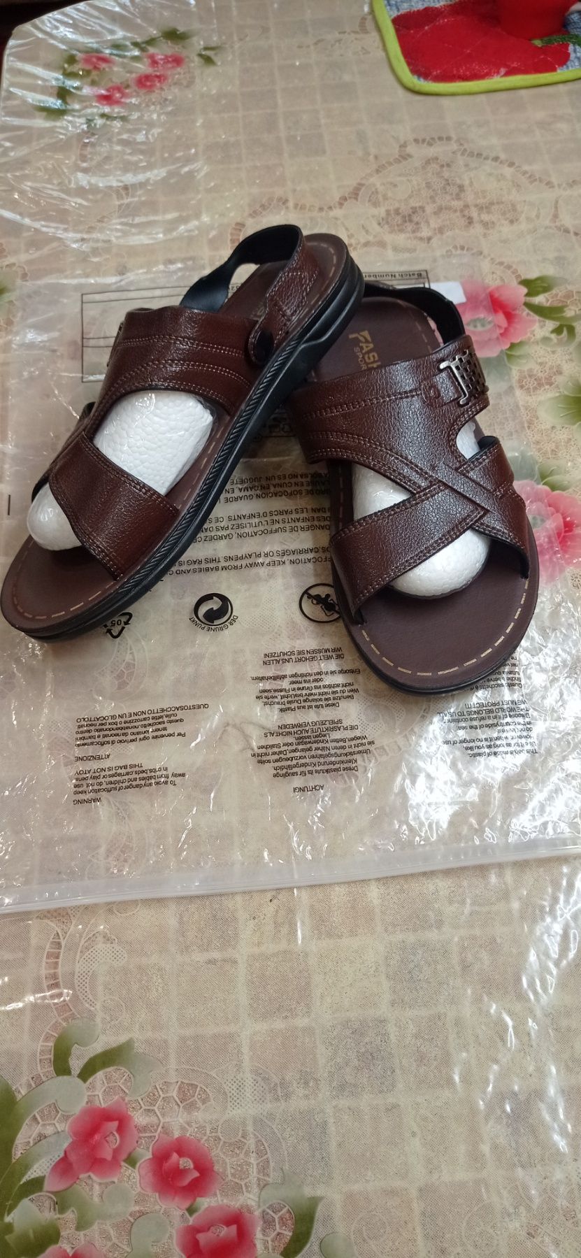 Чоловічі шльопанці. М'які і зручні