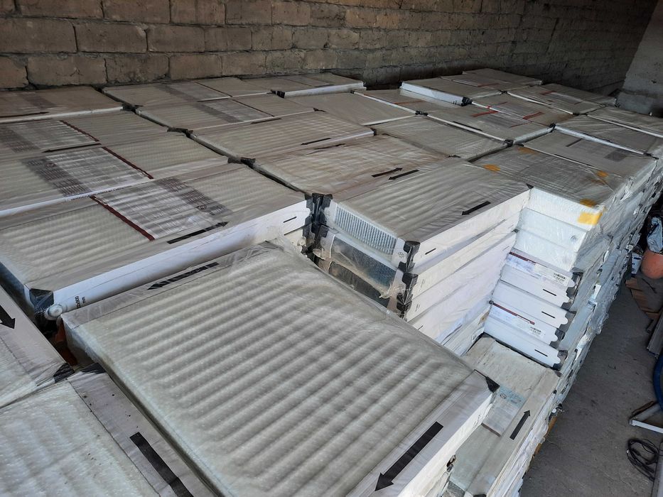 Grzejnik panelowy 60x60 600x600 uniwersalny cv22