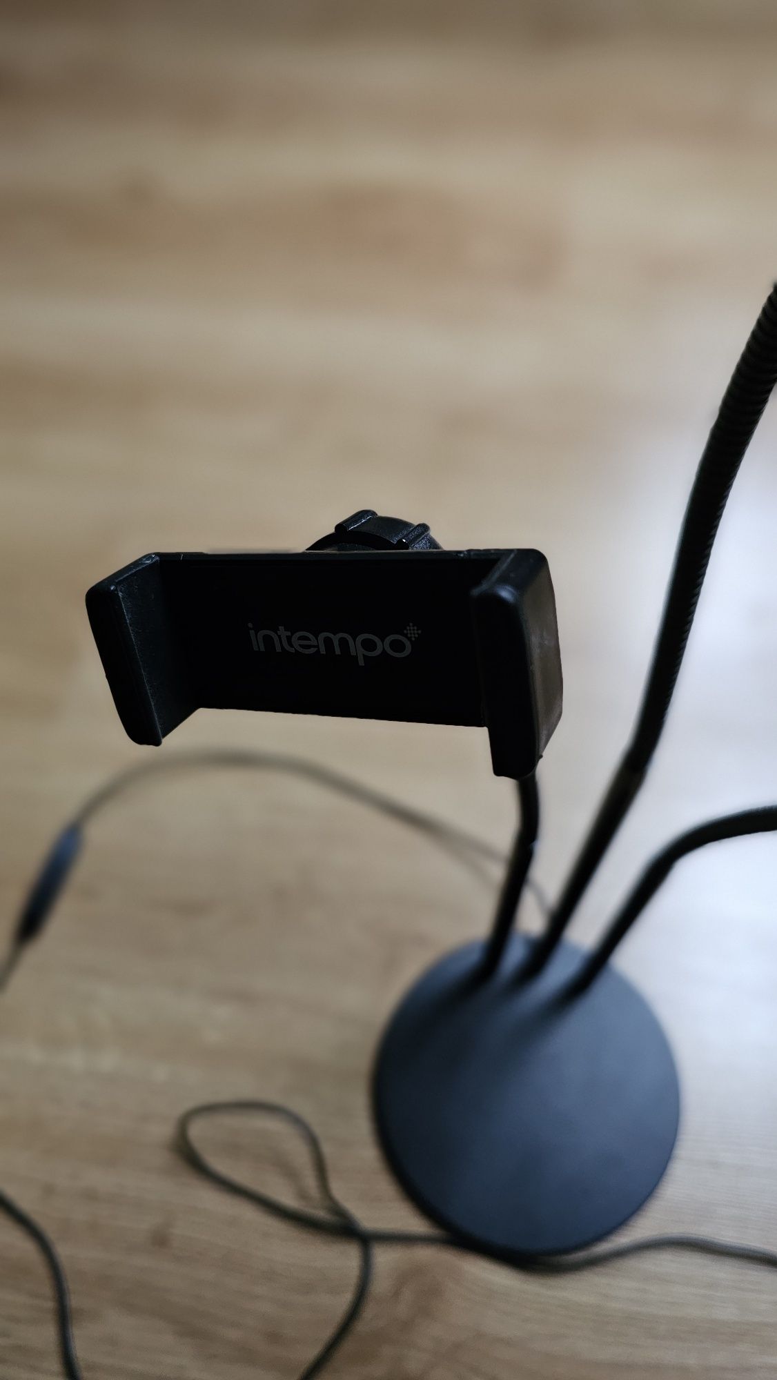 Stojak lampka led do sreamingu dla influencera