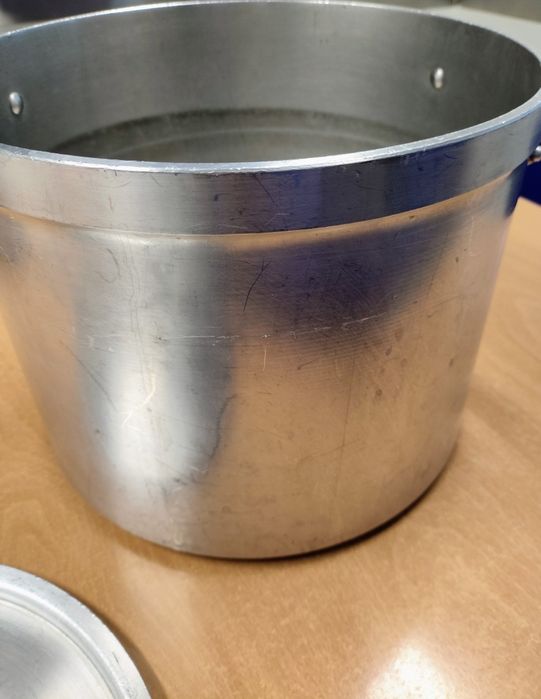 Panela de ferro fundido da Pertos