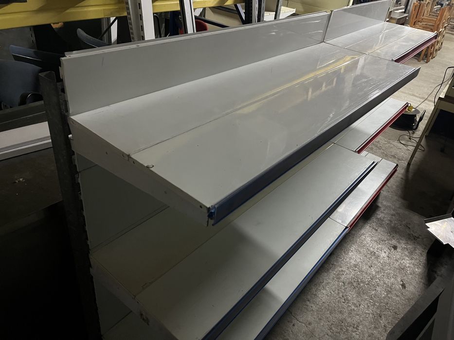 Estante de parede composta por 2 modulos total 2.33mt