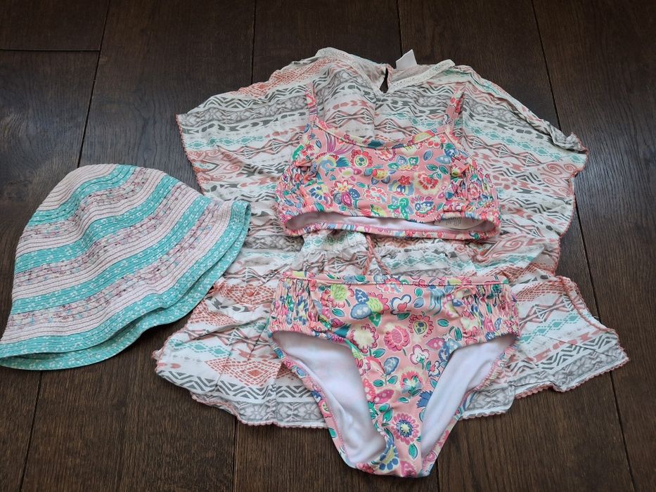 Купальник+панамка. Зріст 116-122см.