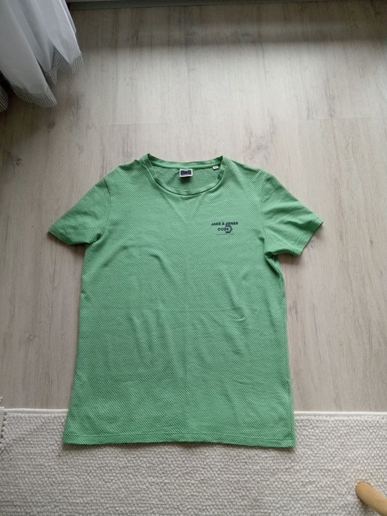 Sprzedam t-shirt męski L