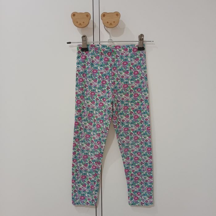 Cienkie bawełniane legginsy 104/110 w drobne kwiatuszki