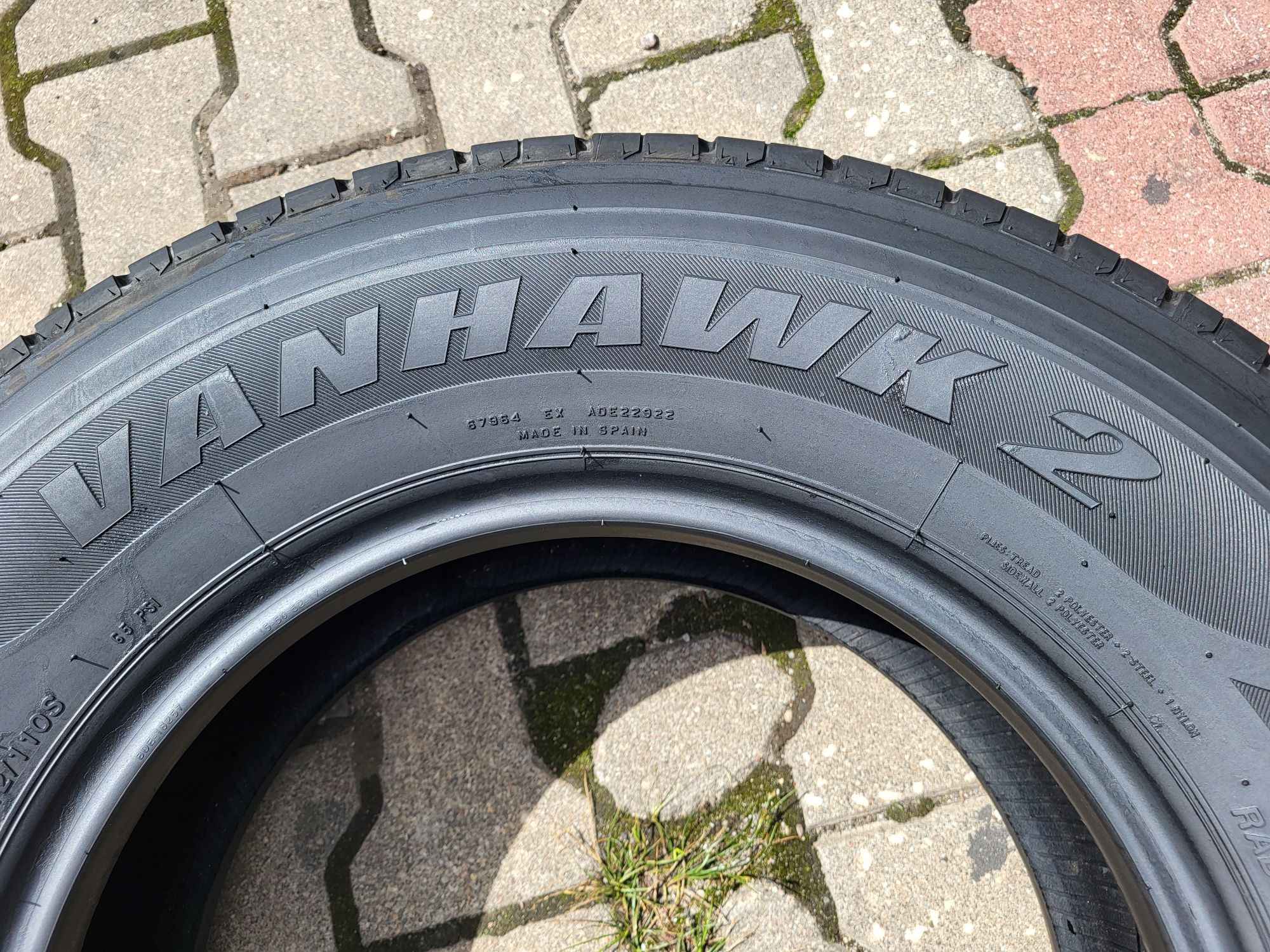 2szt Firestone 225/70/15C 7.6mm