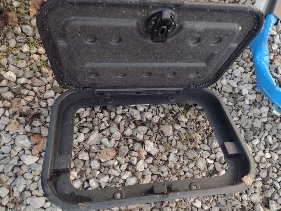 Journey Freemont 11- schowek podłoga tył 7 osób