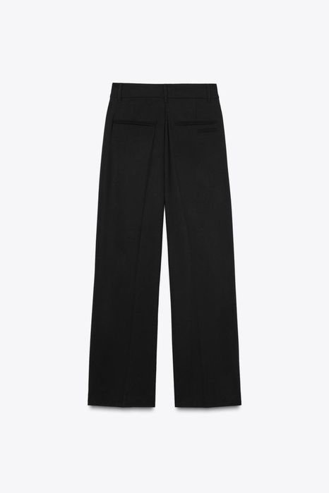 Брюка ZARA в розмірі Л , нові