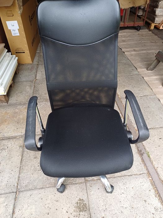 Fotel biurowy do komputera krzesło obrotowe do biurka JYSK