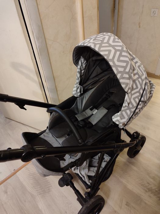 Продам коляску 2в1