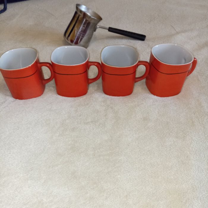 Турка 150 гамм  + 4 чашки