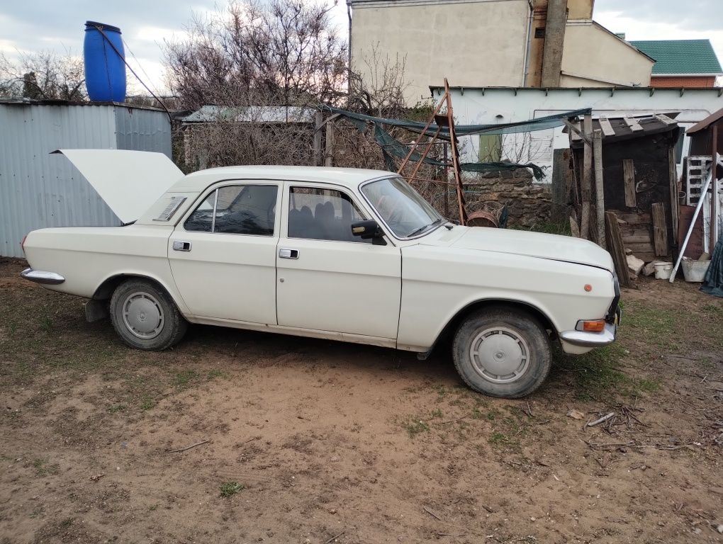 Продам   волгу .