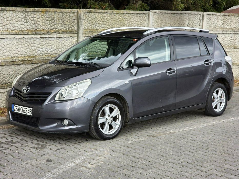 Toyota Verso 2.0 D-4D 126KM. 7 MIEJSC. FuLL Opcja. Skóra. Navi. Kamera. Climatronic