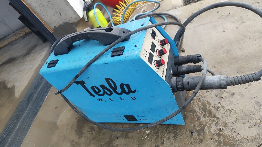 Сварочный полуавтомат Tesla Weld MIG/MAG/FCAW/TIG/MMA 313