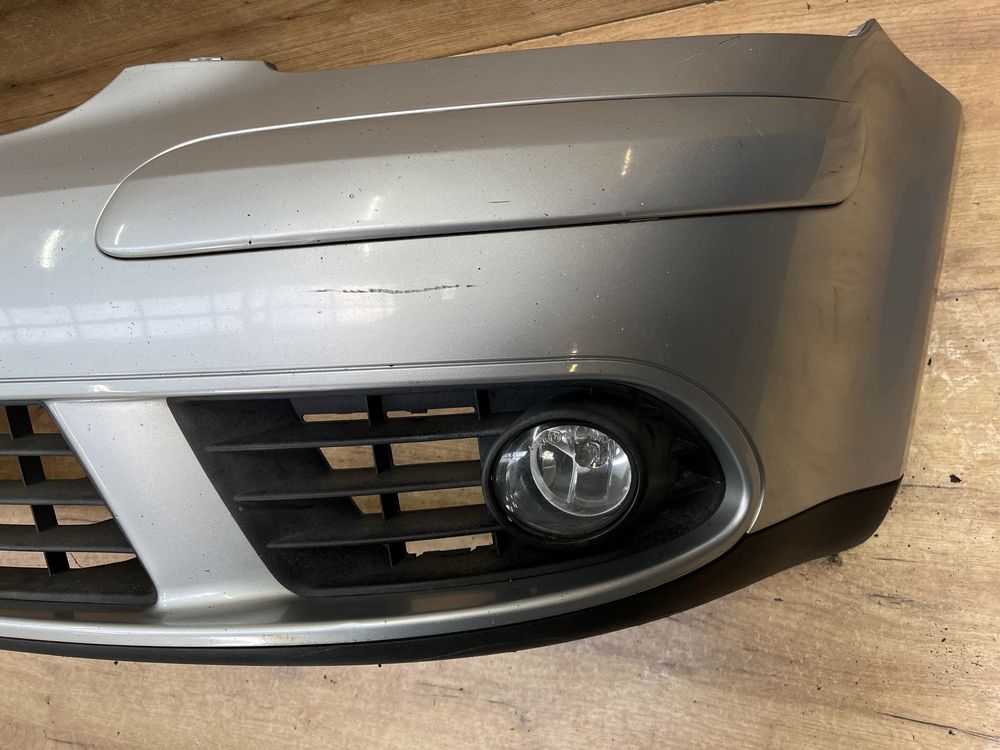 Zderzak przedni Golf 5 Plus kolor LA7W