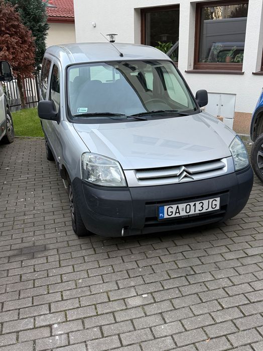 Sprzedam Citroena Berlingo 1,4 benzyna, rok 2006, 5 osób, salon Polska