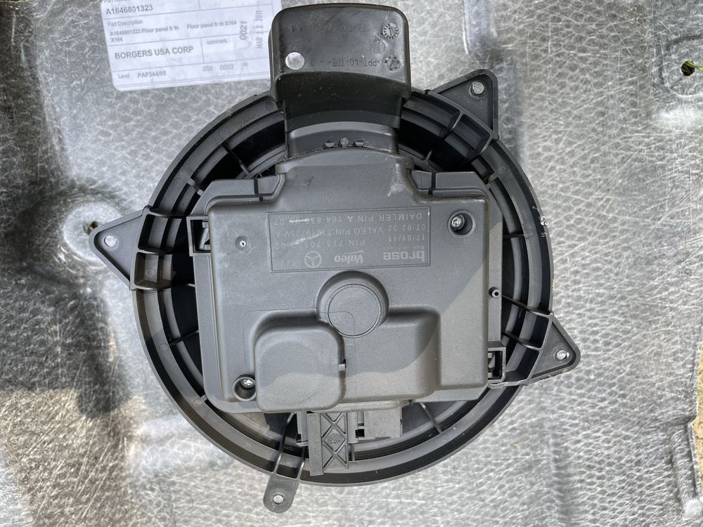 Wentylator Nagrzewnicy R klasa w251 lift Ml w164 Gl x164!