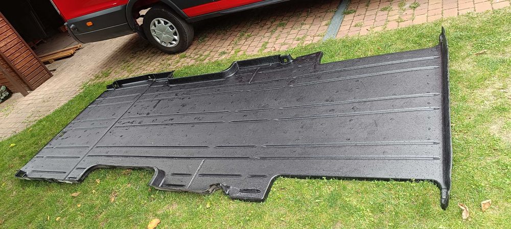 Podłoga plastikowa wykładzina tył Ford Transit MK8 L4 2019r.