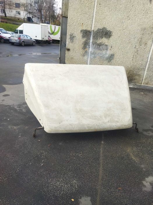 Спойлер з Mitsubishi canter 94р. Стан на фото