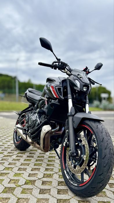 MT-07  all black, full power 55KW 7000km como nova !
