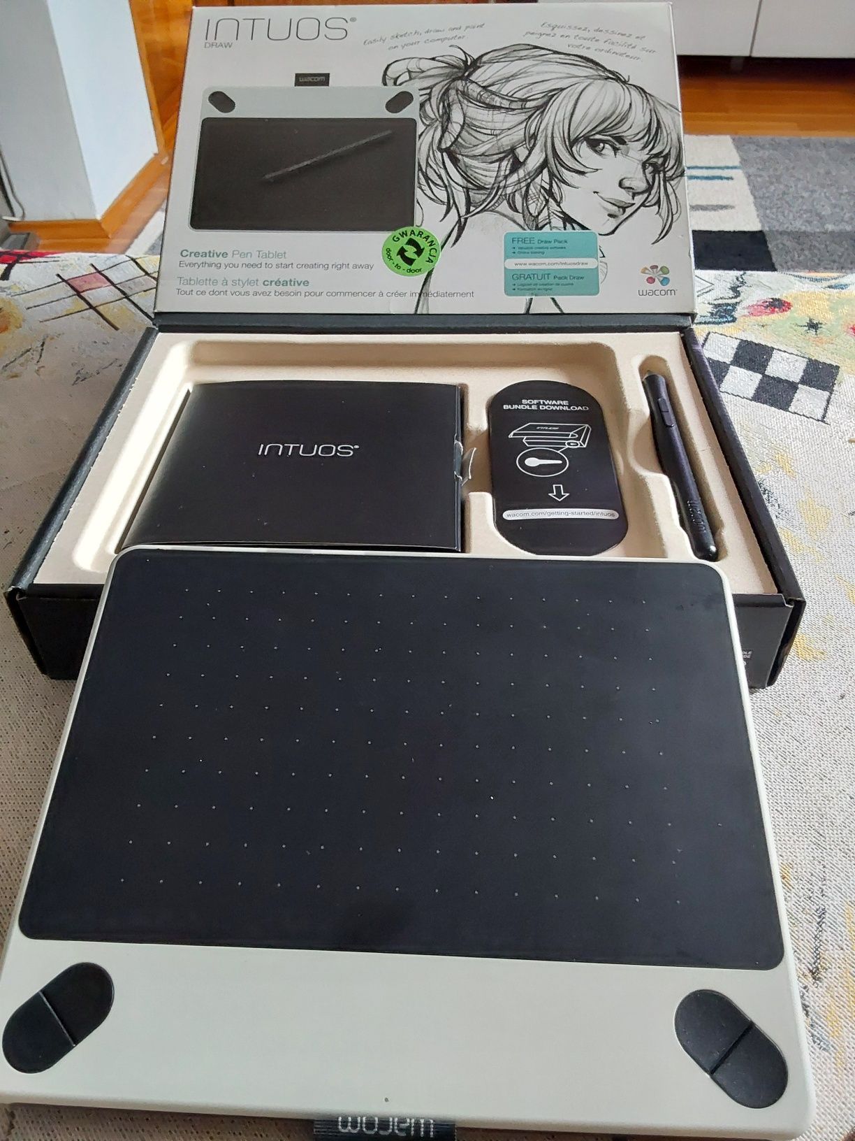 Tablet graficzny Wacom Intuos Draw i kreatywny długopis CTL-490 W0-BX