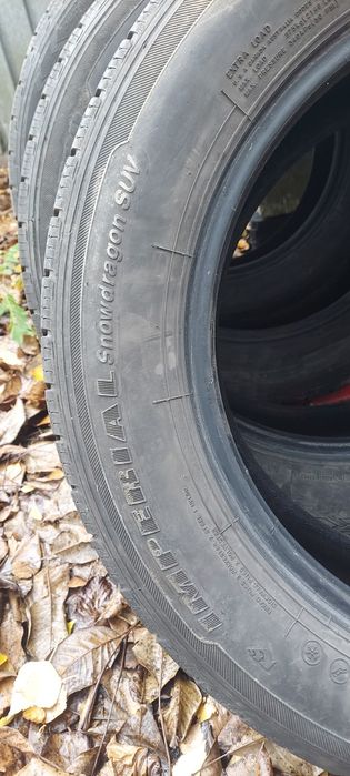 Opony 235/60R18 zimowe ładny bieznik