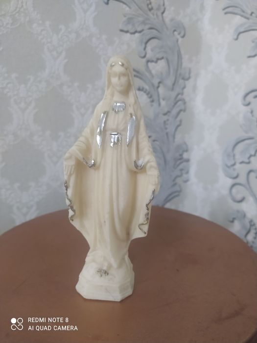 Статуэтка времени СССР Дева Мария продам.