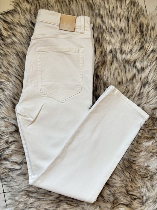 Białe spodnie rurki jeansy z wysokim stanem Massimo Dutti