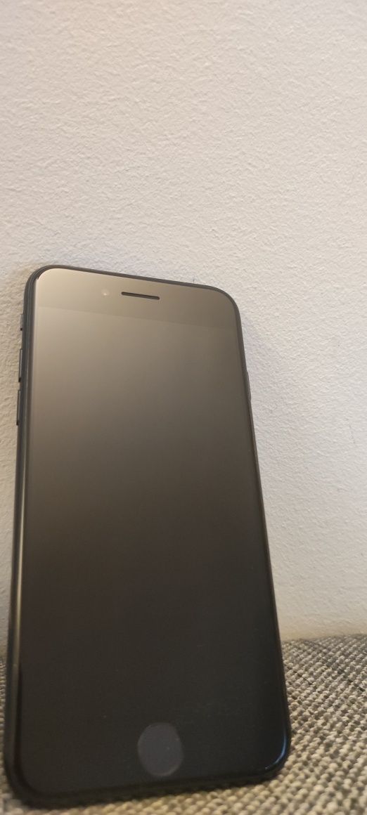 Telefon iPhone se 3 generacji 64GB, idealny stan,midnight