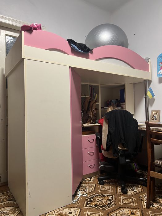 Дитяче ліжко горище 3 в 1 шафа стіл для дівчинки