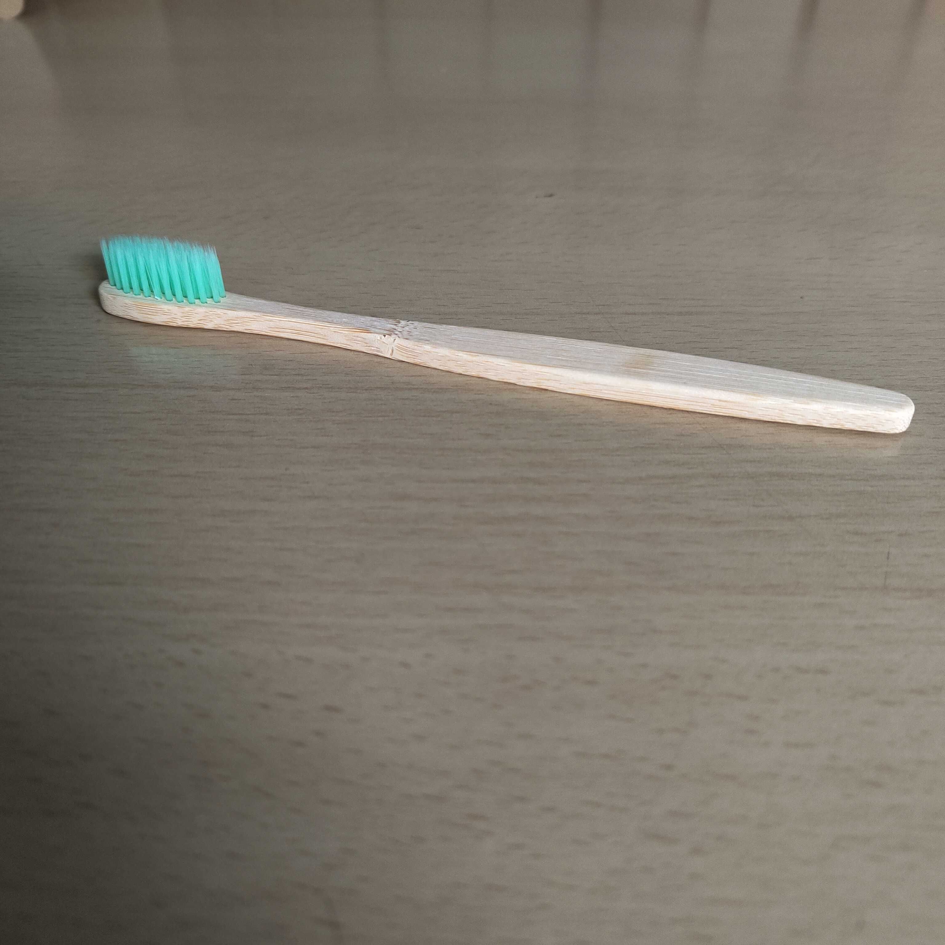 8 Escovas de Dentes De Bambu Biodegradáveis