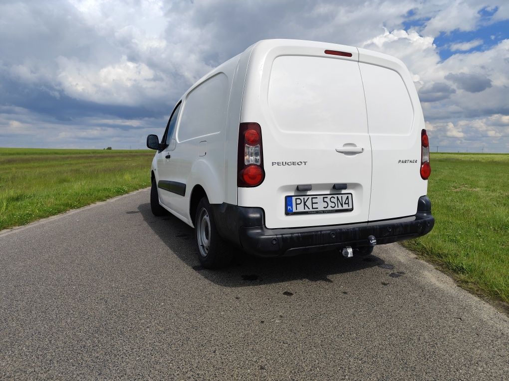 Peugeot Partner Berlingo maxi King 3 osoby klimatyzacja zabudowa regał