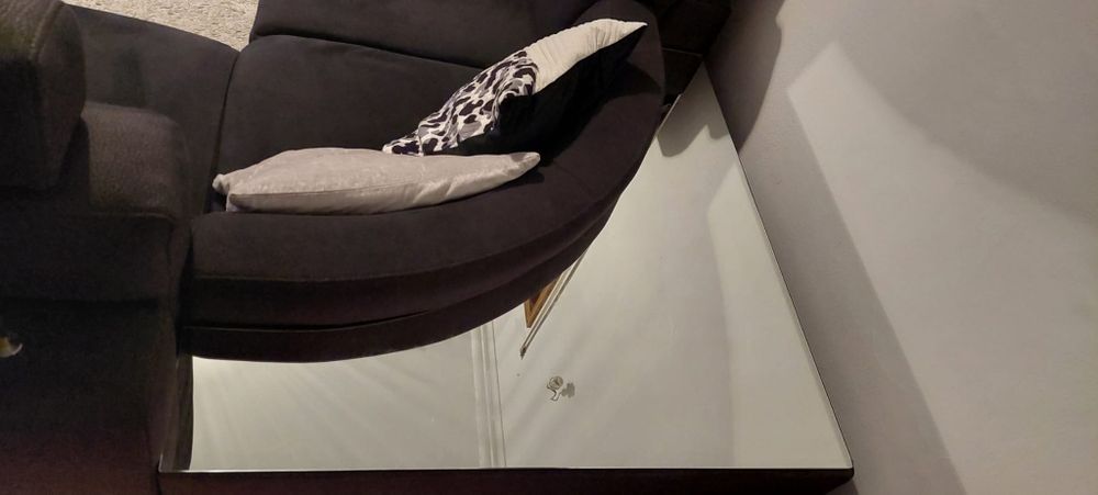 Sala de estar em lacado alto brilho