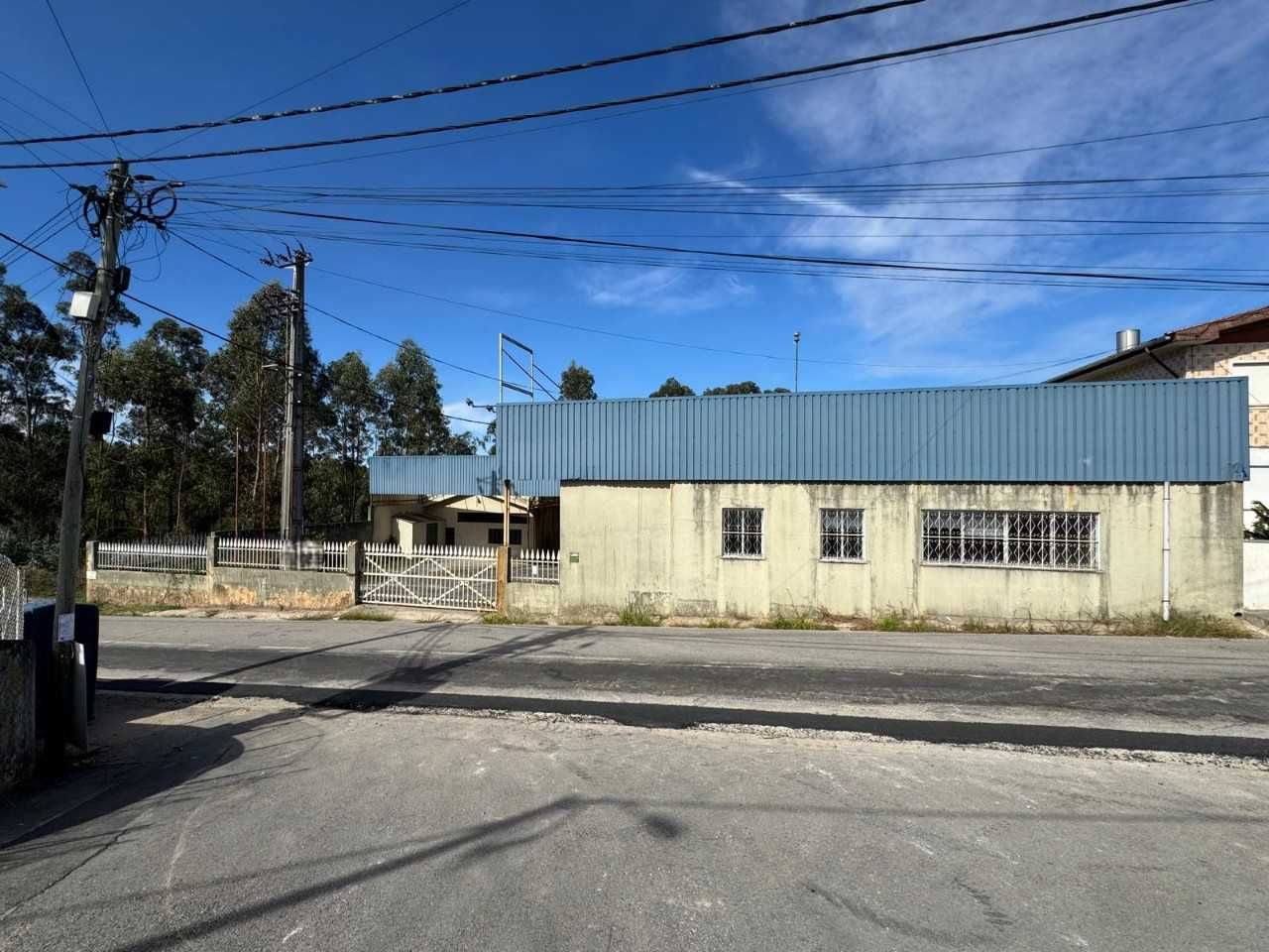Armazém em São Martinho da Gândara para Arrendamento