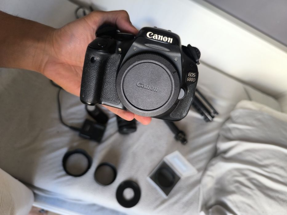 Canon Eos 600D com extras