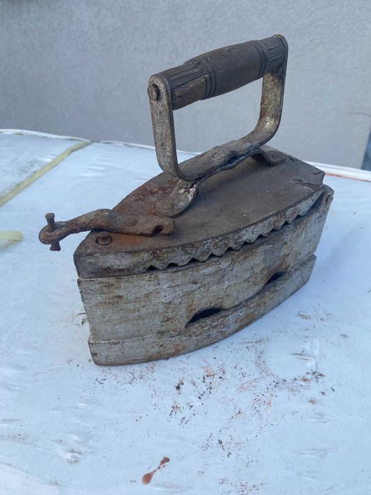 Stare zabytkowe żelazka